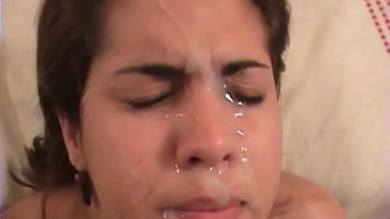 ラテン系美人ブルネットの乱暴なセックス